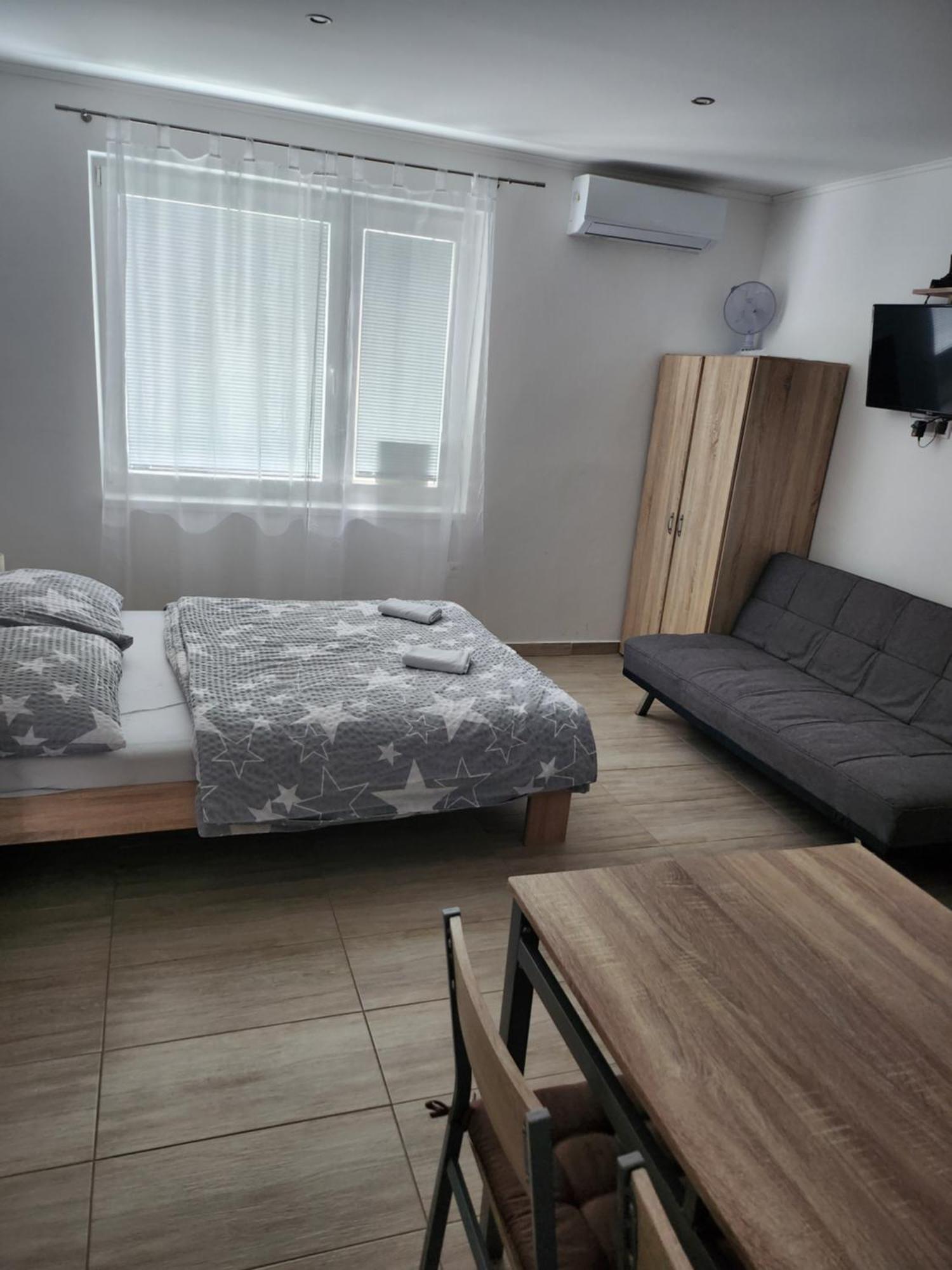 Apartmány Roland Velky Meder Exterior foto