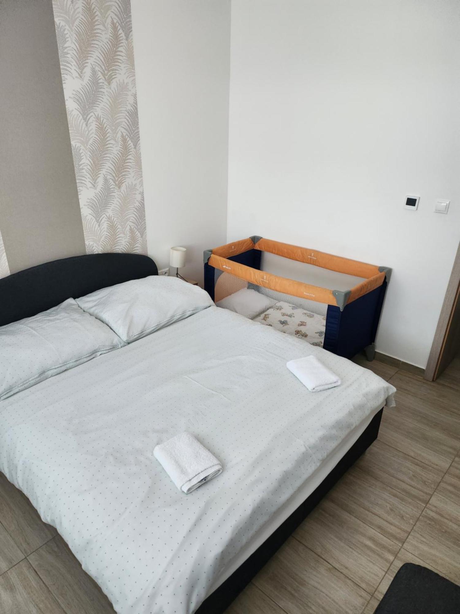 Apartmány Roland Velky Meder Exterior foto